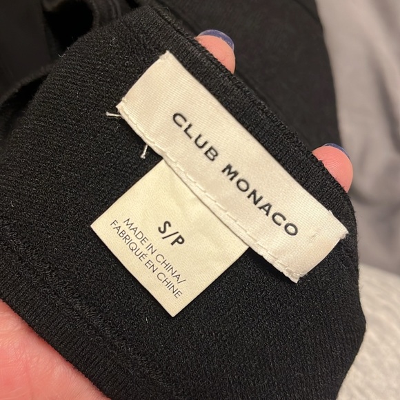 Pre-loved Club Monaco Top in black, size Small. - Picture 3 of 4